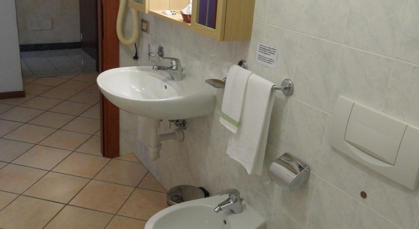 Casa Vacanze Touring Verbania Extérieur photo
