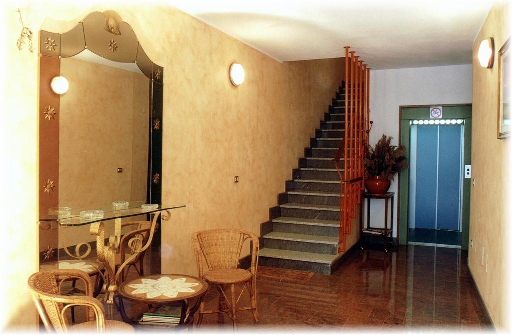 Casa Vacanze Touring Verbania Extérieur photo