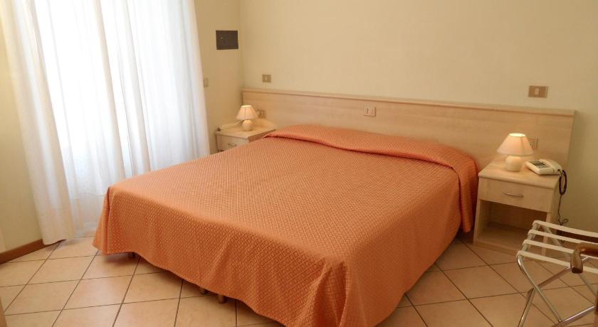 Casa Vacanze Touring Verbania Chambre photo